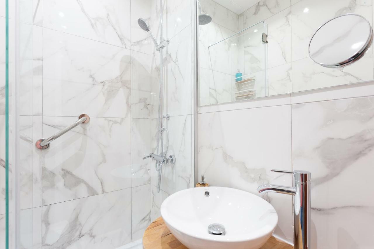 Rossio Vintage Two-Bedroom Apartment - By Lu Holidays Lissabon Buitenkant foto